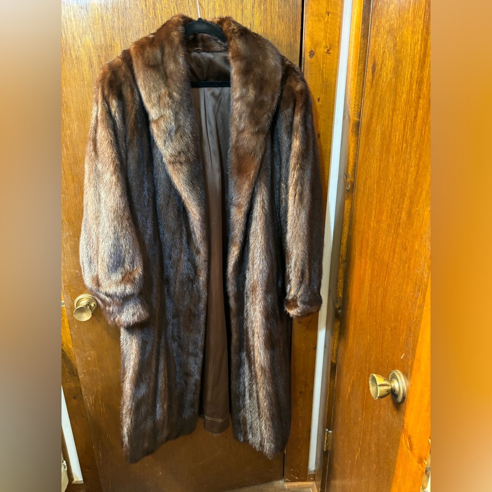 Vintage Full Length 100% Mink Fur Coat Women’s Brown size 18 w/pockets Mob Wife